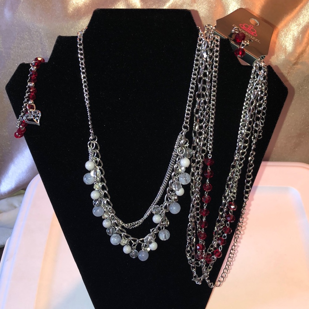 Necklace, earrings and bracelets sets